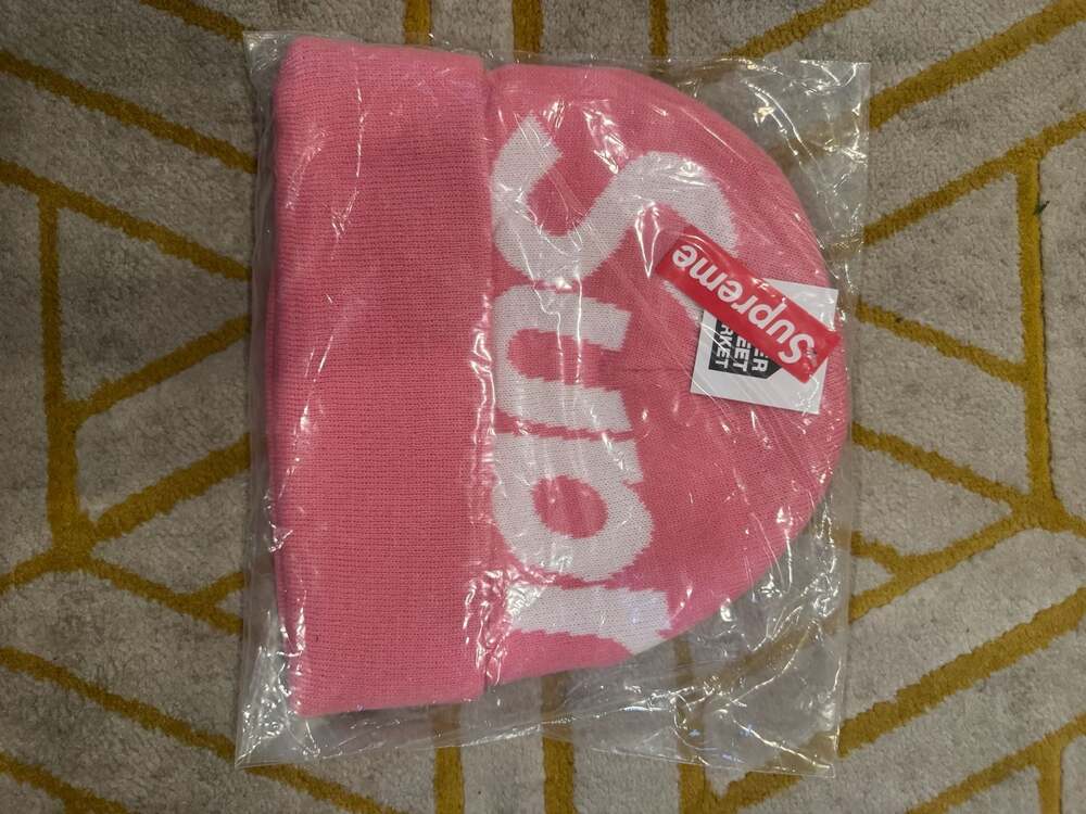 Supreme Big Logo Beanie Pink FW24